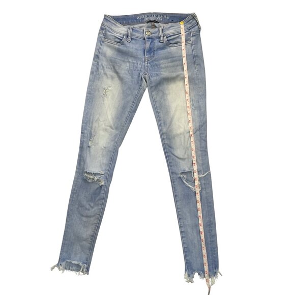 American Eagle Women's Size 2 Ripped Skinny Jeans Distressed Jegging Light Wash - Picture 7 of 13